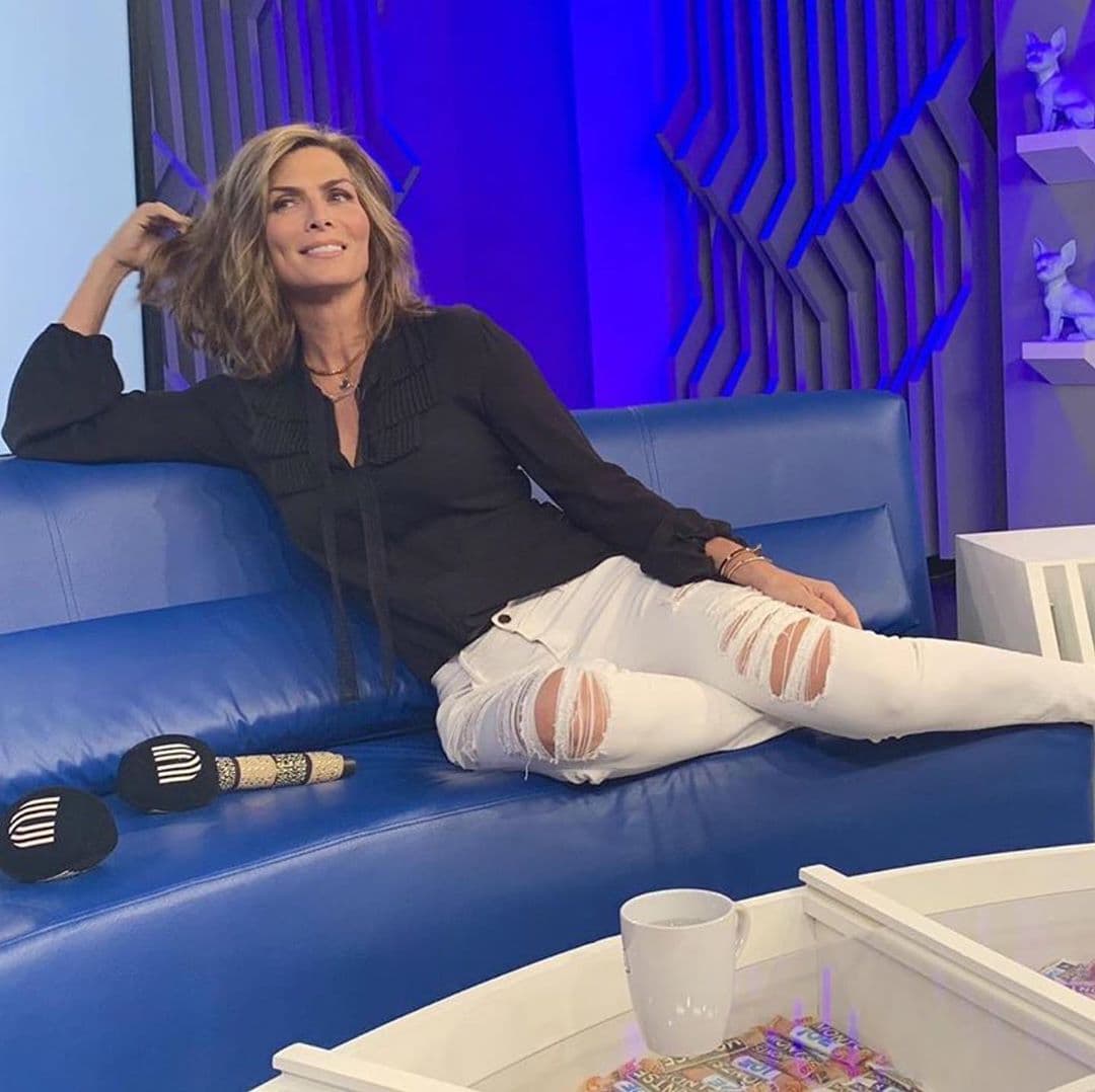 Además, prefirió no hablar por la discriminación que aún existe en México, “No salí de inmediato del clóset porque vivimos en un país que, a veces, desafortunadamente existe una doble moral”, dijo, “tenía miedo, porque vivo del medio, viví del medio muchos años y no quería que las marcas no se quisieran identificar conmigo”.