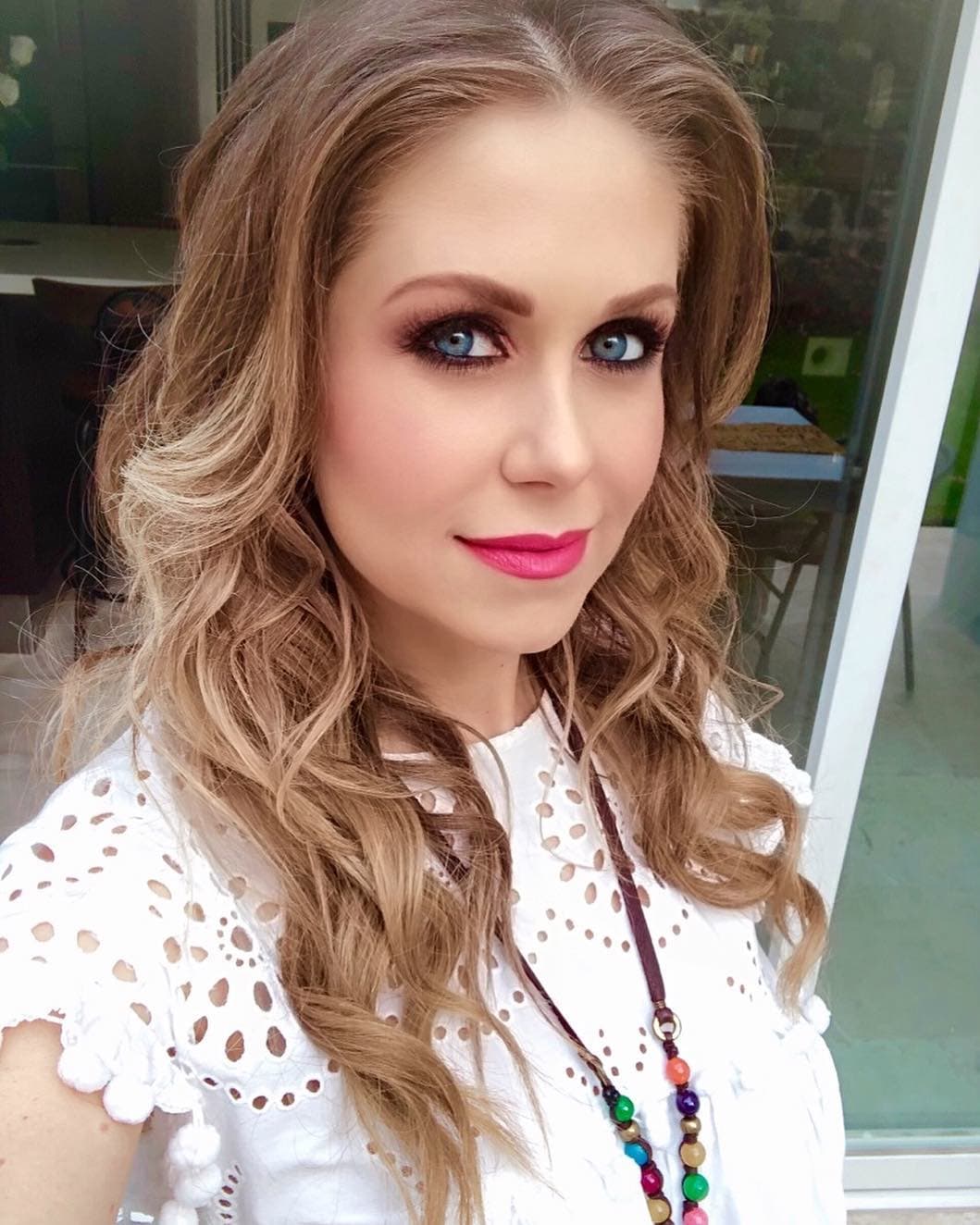 Ingrid Martz presume su avanzado embarazo con peculiar foto