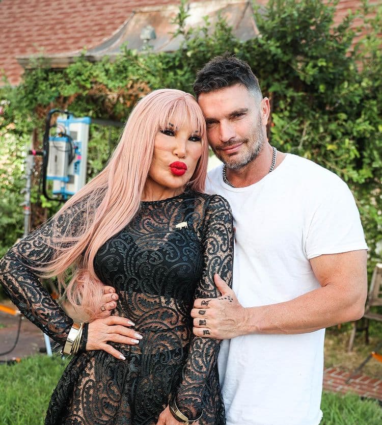 Julián Gil y Lyn May protagonizan tremendas fotos.