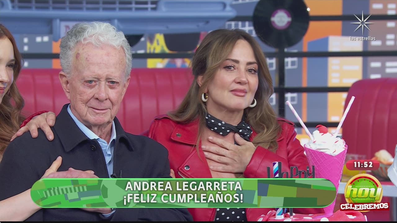 Andrea Legarreta rompe en llanto en vivo tras ver inesperado video; su papá e hijas la consuelan en Hoy