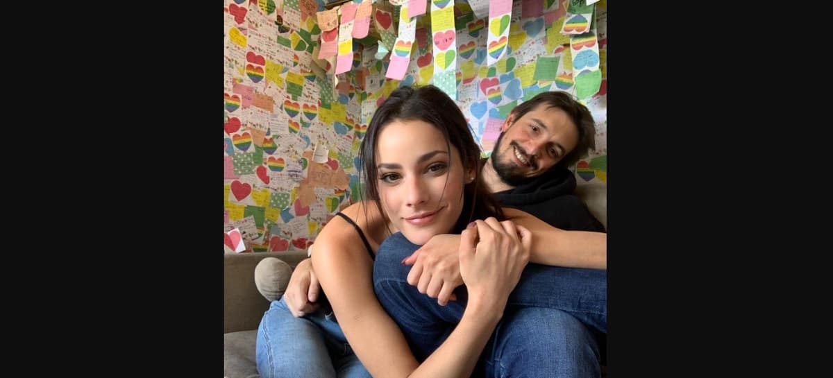 En noviembre de 2021, Oka Giner se comprometió con Nacho Redondo, quien le propuso matrimonio en Nueva York.