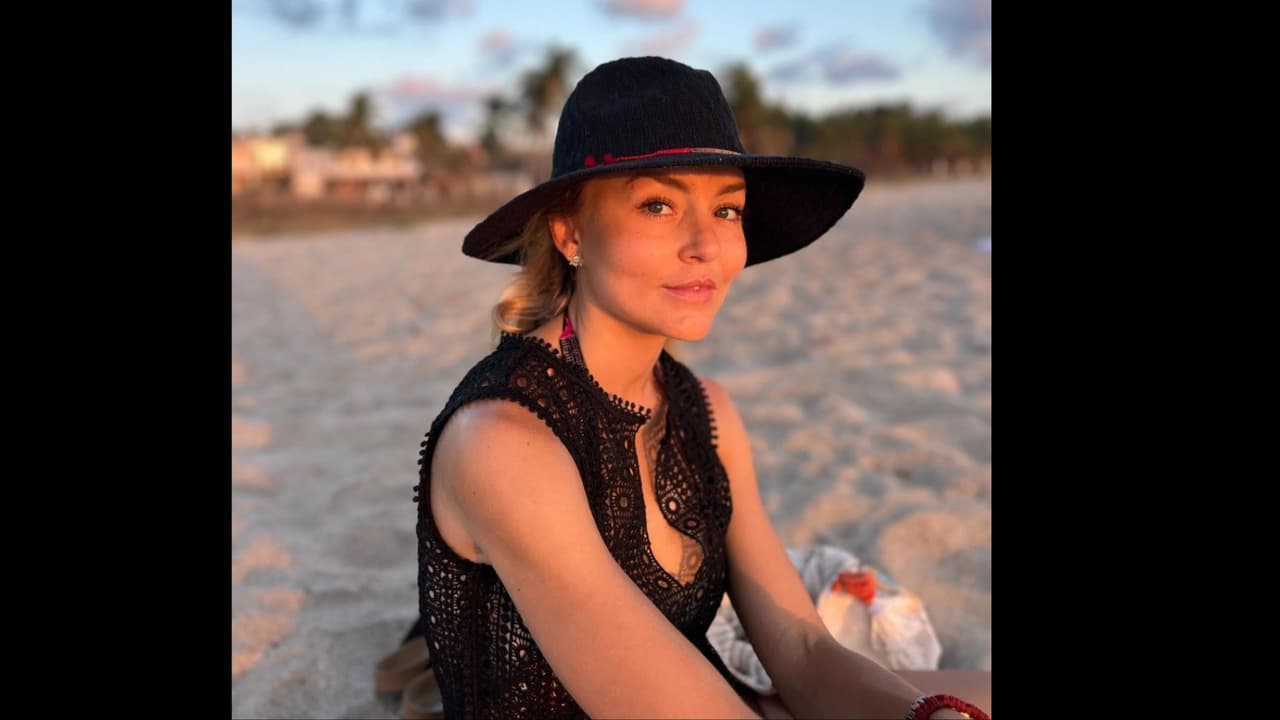 Sebastián Rulli felicita a Angelique Boyer en su cumpleaños