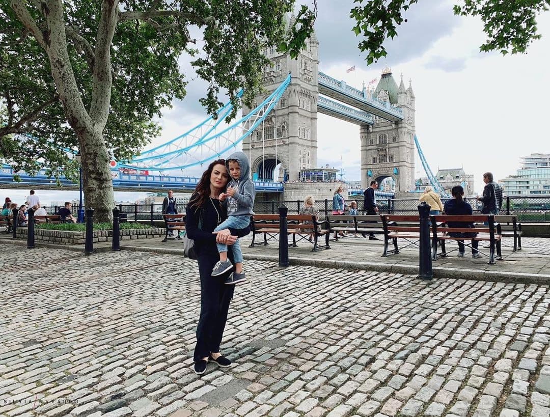 Además de confesar por qué no comparte fotos de su hijo León en redes sociales, Silvia Navarro habló de la posibilidad de volver a convertirse en madre.