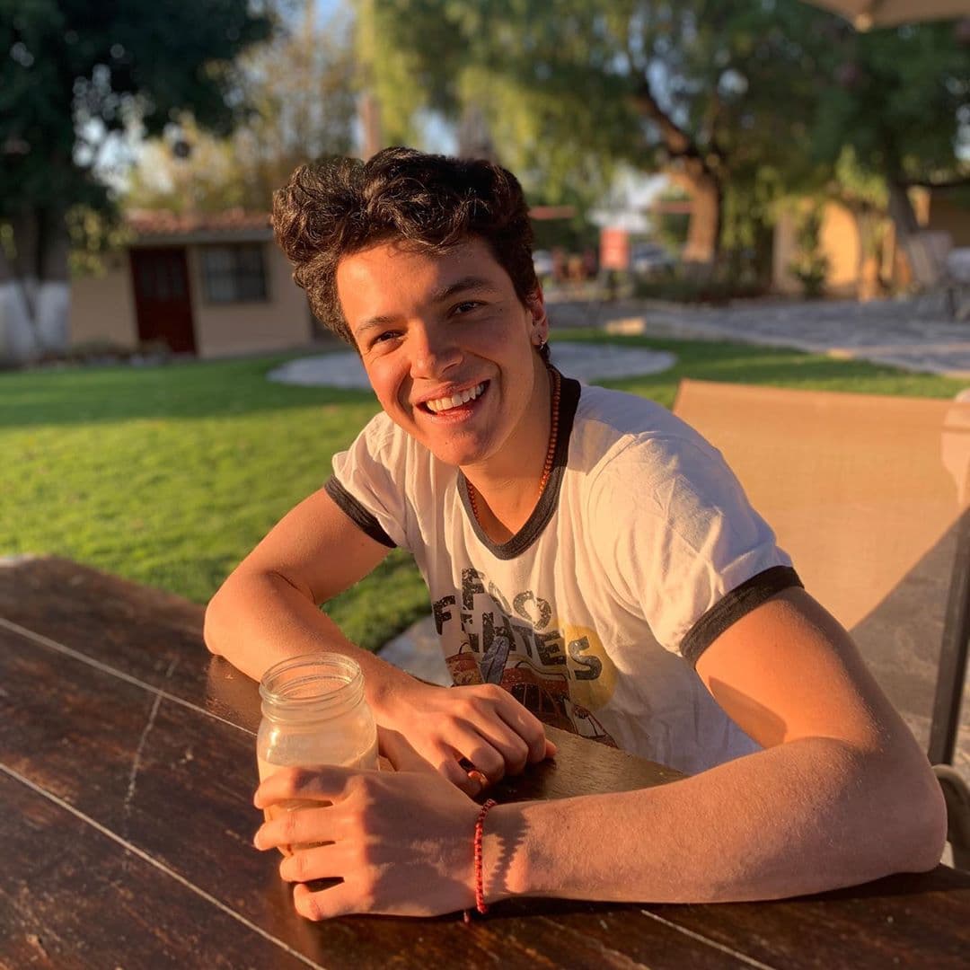 La joven estrella se encontraba en una gran etapa de su carrera, ya que además de formar parte de programas como ‘La Rosa de Guadalupe’, había alcanzado la fama internacional por su participación en la serie ‘O11CE’ de Disney Channel.