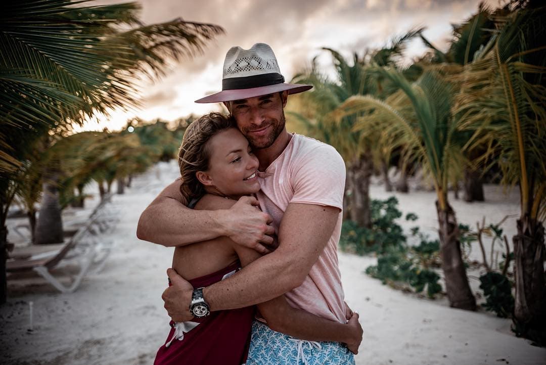 Sebastián Rulli le responde a fan que lo presiona para que se case pronto