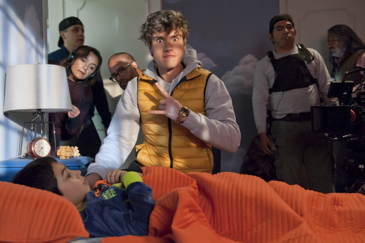 ¿Qué ocurrió detrás de cámaras de las grabaciones del capítulo de hoy de "Los Elegidos". ¡Tienes que verlo!