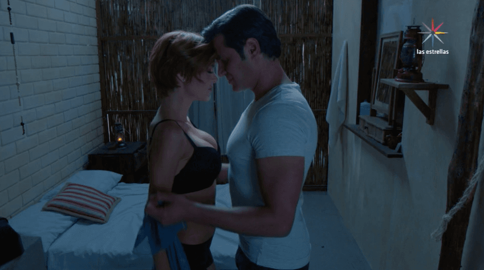 Capítulo 41: Valeria y León se entregan al amor