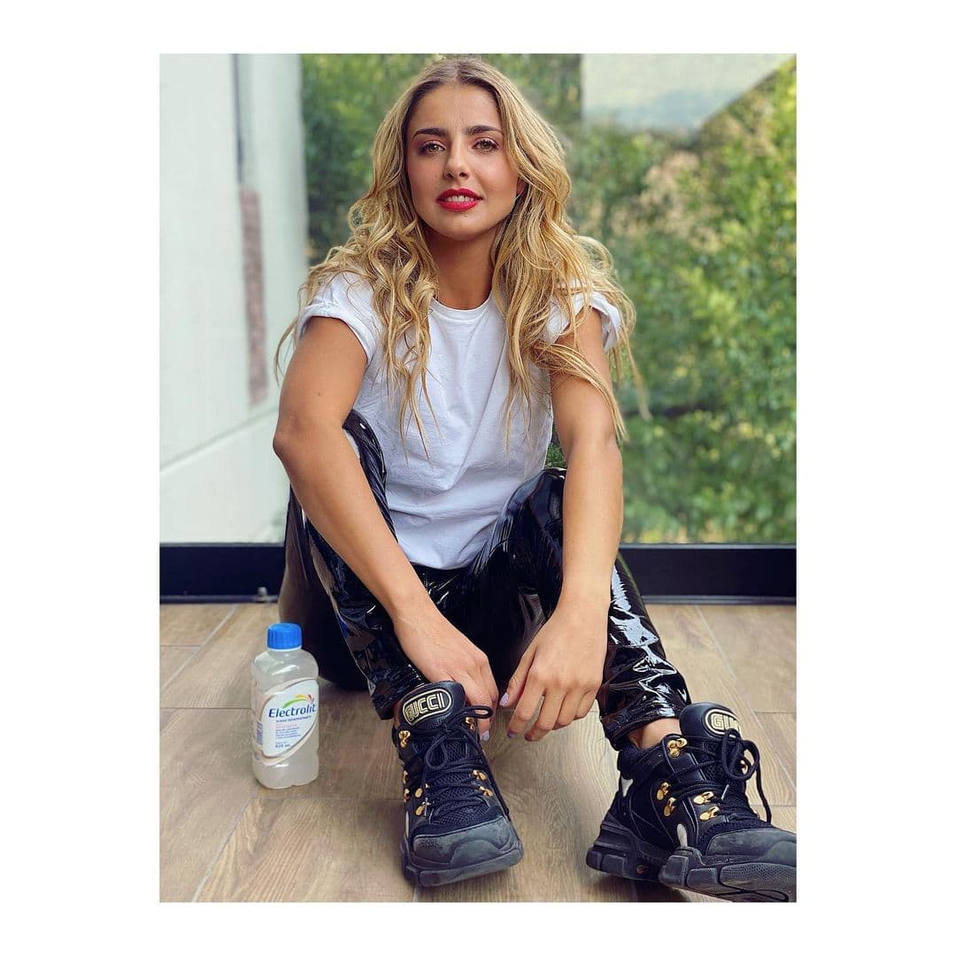 Michelle Renaud reacciona tras ser captada besando a Danilo Carrera: “Dan por hecho, inventan”