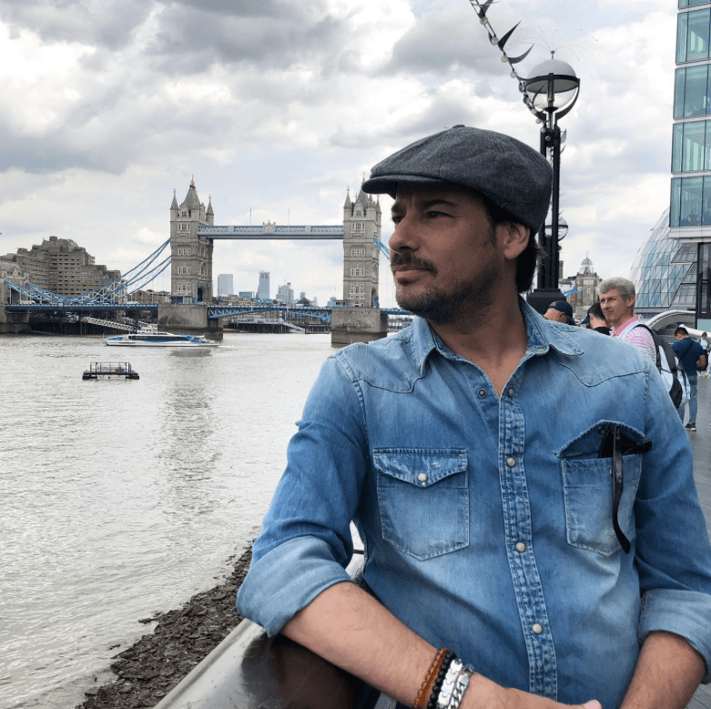 De acuerdo con información en su cuenta de Instagram, Hacha continúa trabajando. El actor suele compartir imágenes de los viajes que ha realizado alrededor del mundo.