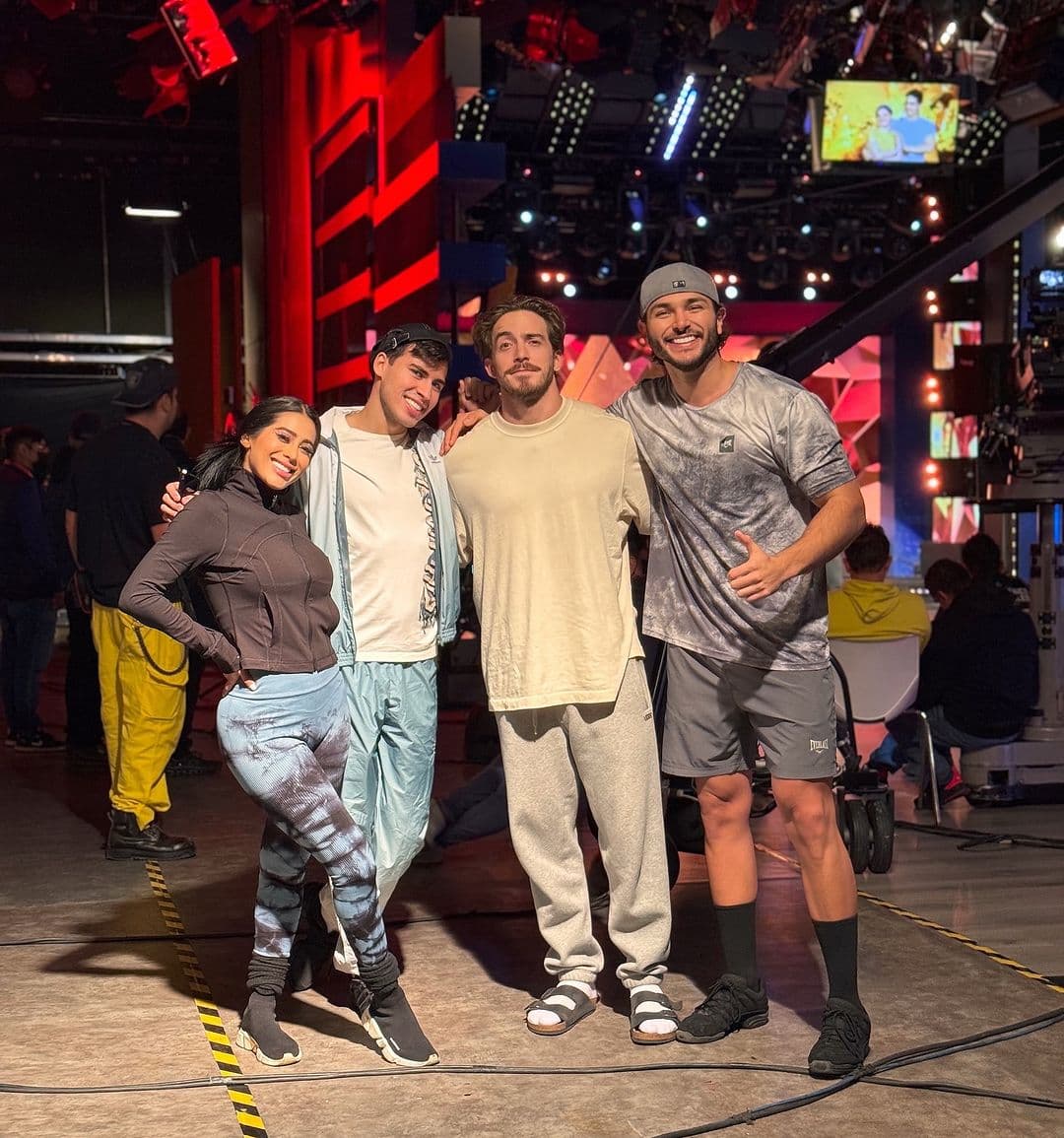 Kim Shantal, La Divaza, Aristeo Cázares y Rafael Oropeza detrás de cámaras de 'Las Estrellas bailan en Hoy'