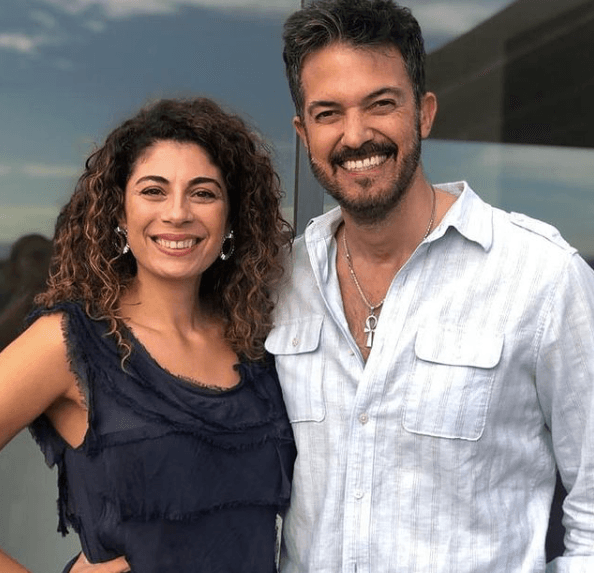 La pareja se conoció en 2016 en una clase de yoga, pues Ferró es instructora de esta disciplina, y del Solar la invitó a cenar; desde entonces son inseparables.