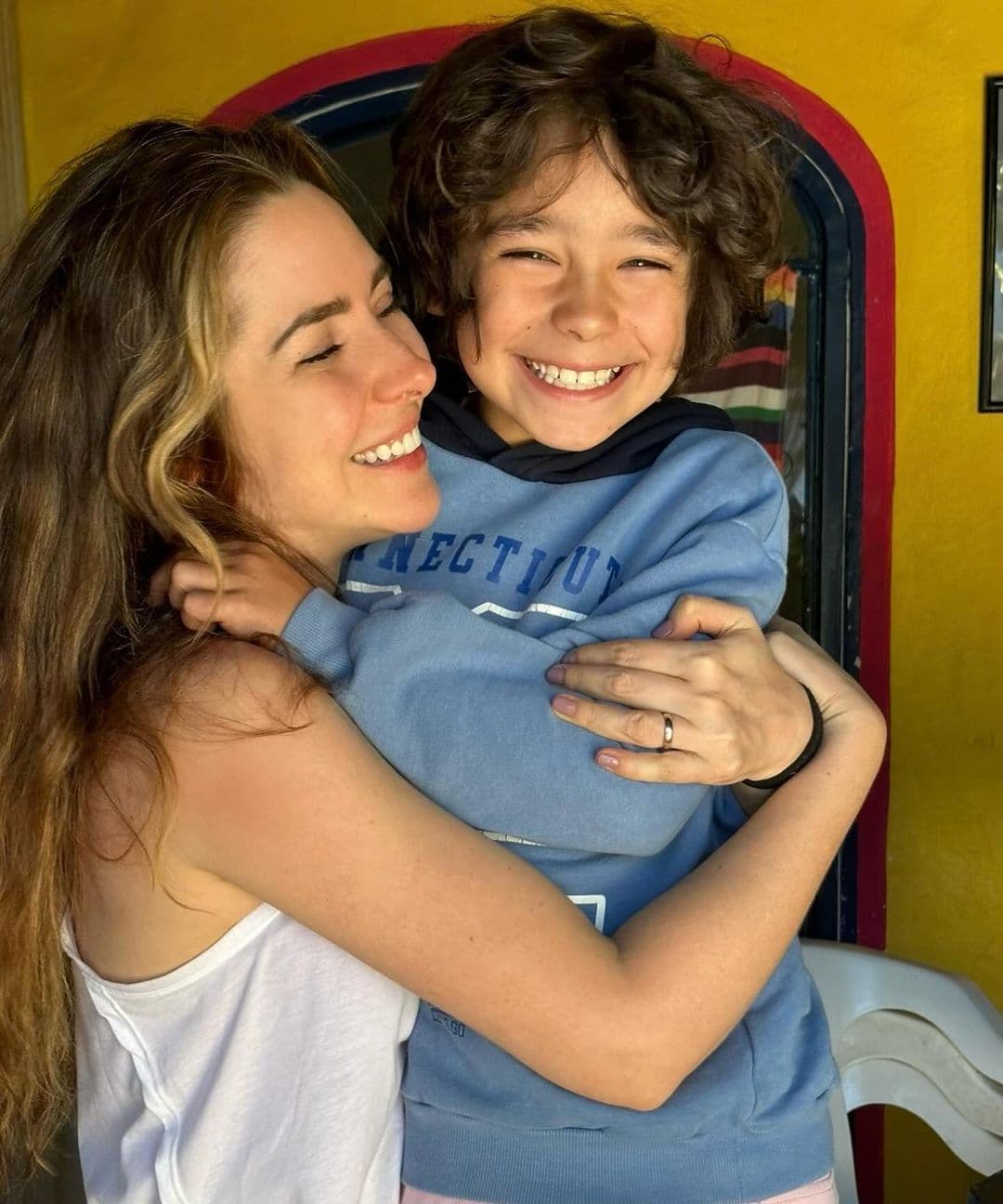 Ariadne Díaz y su hijo Diego