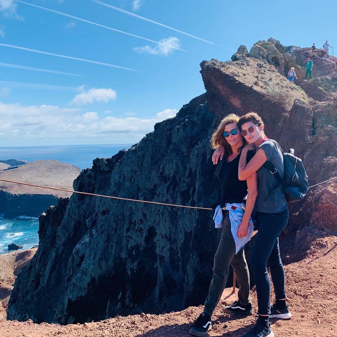 A través de sus redes sociales, comparte con sus seguidores imágenes de momentos especiales con su pareja, entre ellos: los viajes.