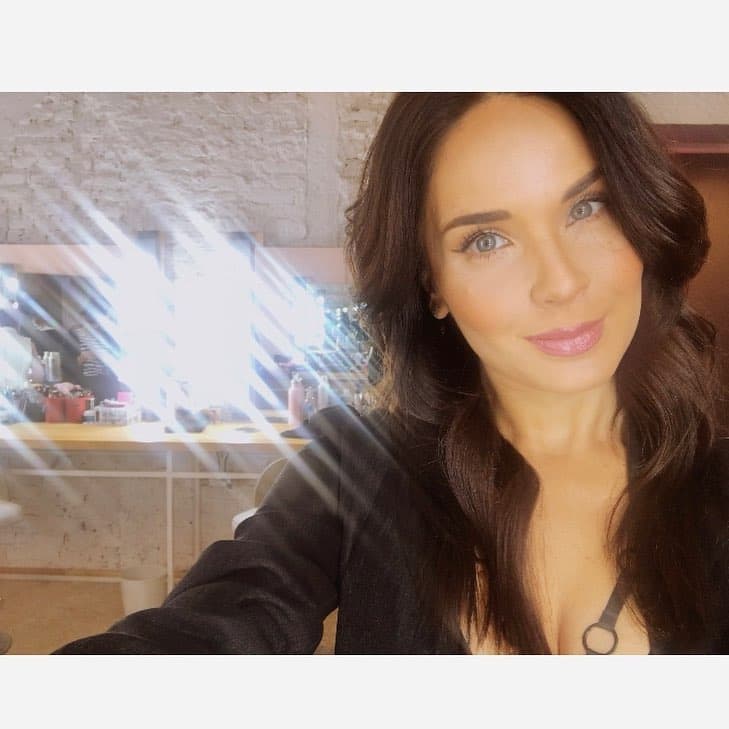 Adriana Louvier nació un 18 de septiembre en la Ciudad de México.