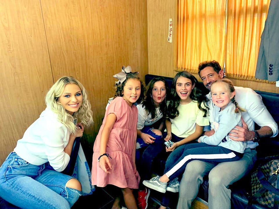 Hijas de Gabriel Soto conviviendo con Irina Baeva.