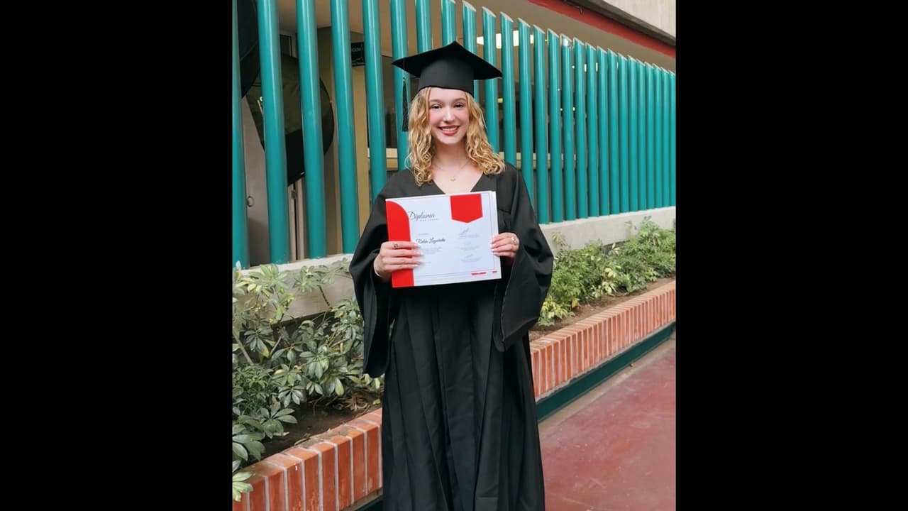 Mía Rubín se graduó de la preparatoria y así lo festejó Andrea Legarreta