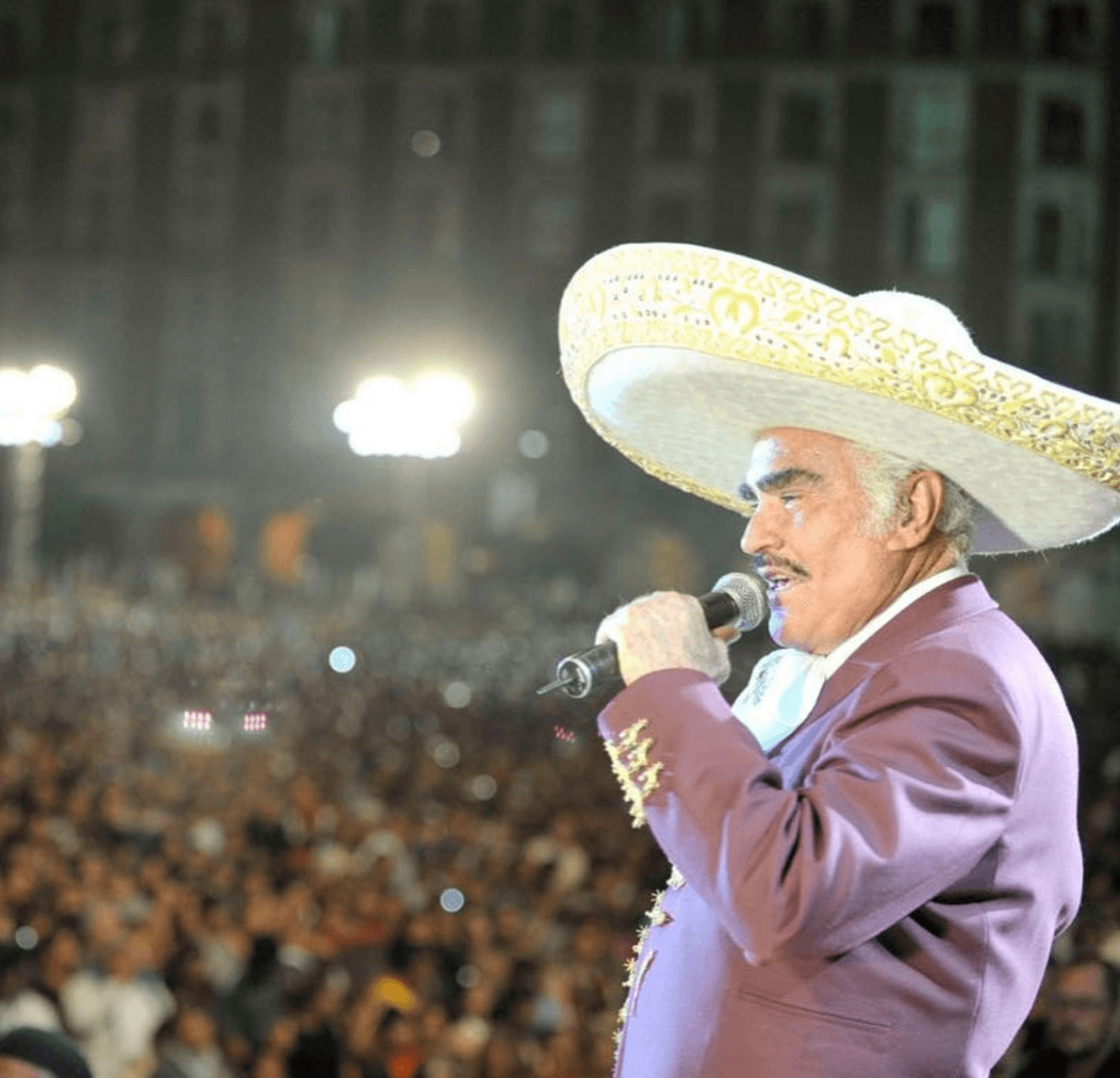 Vicente Fernández será bisabuelo por tercera ocasión