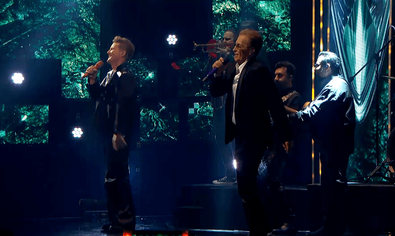 Alexander Acha y Emmanuel.