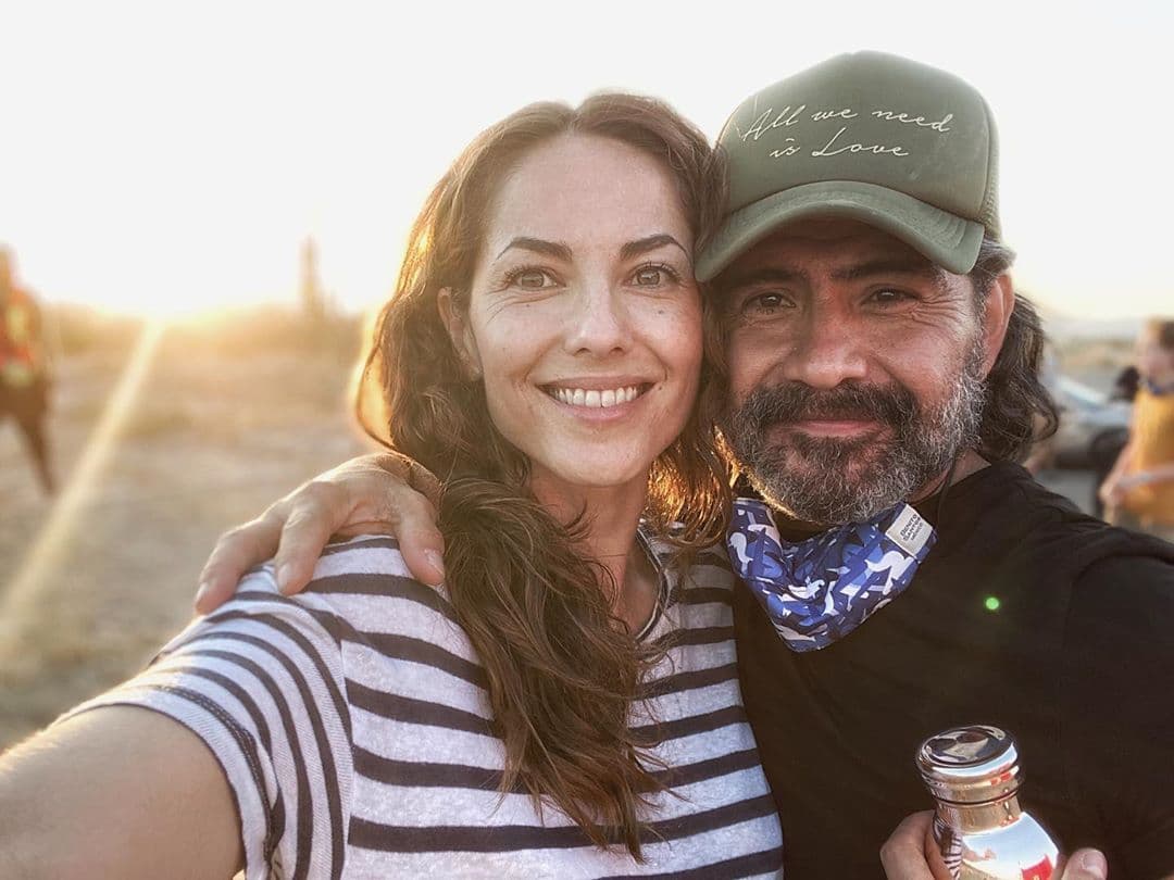 "Tan bella como peligrosa", "Eterna Rubí", "Gracias por la buena vibra de siempre! Eres única mi Barbie", "Quiero ser como tú", "No pasan los años", "Qué piel" y "Esta mujer nunca nunca pero nunca deja de estar hermosa la edad que tenga, el look que tenga y la foto del angulo que sea", son algunos de los mensajes que se leen junto a la publicación.