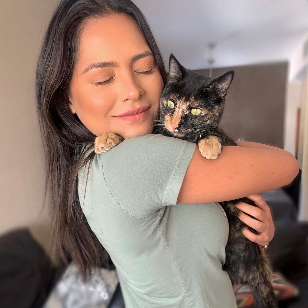 Gracias a las imágenes, los fieles admiradores de Andrea Meza no solo se suman a los miles de ‘Likes’, también le dedican toda clase de emojis en forma de corazón, caritas sonrientes y mandando beso; además se desviven en halagos.