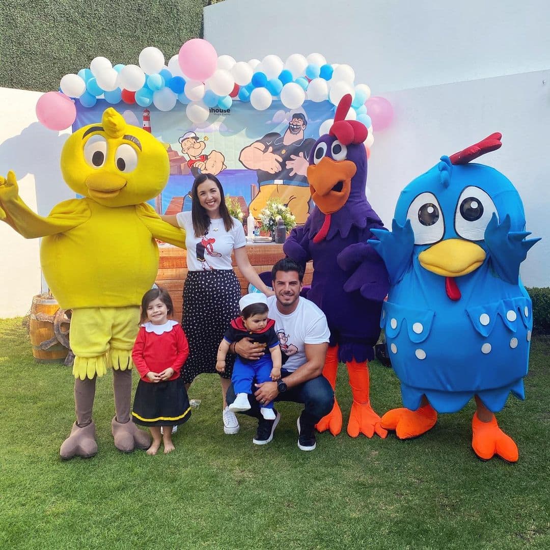 Además de globos y todo tipo de decoración de ‘Popeye’, como piñatas miniaturas, Diego disfrutó de un show de botargas e incluso se tomó la tradicional foto del recuerdo.