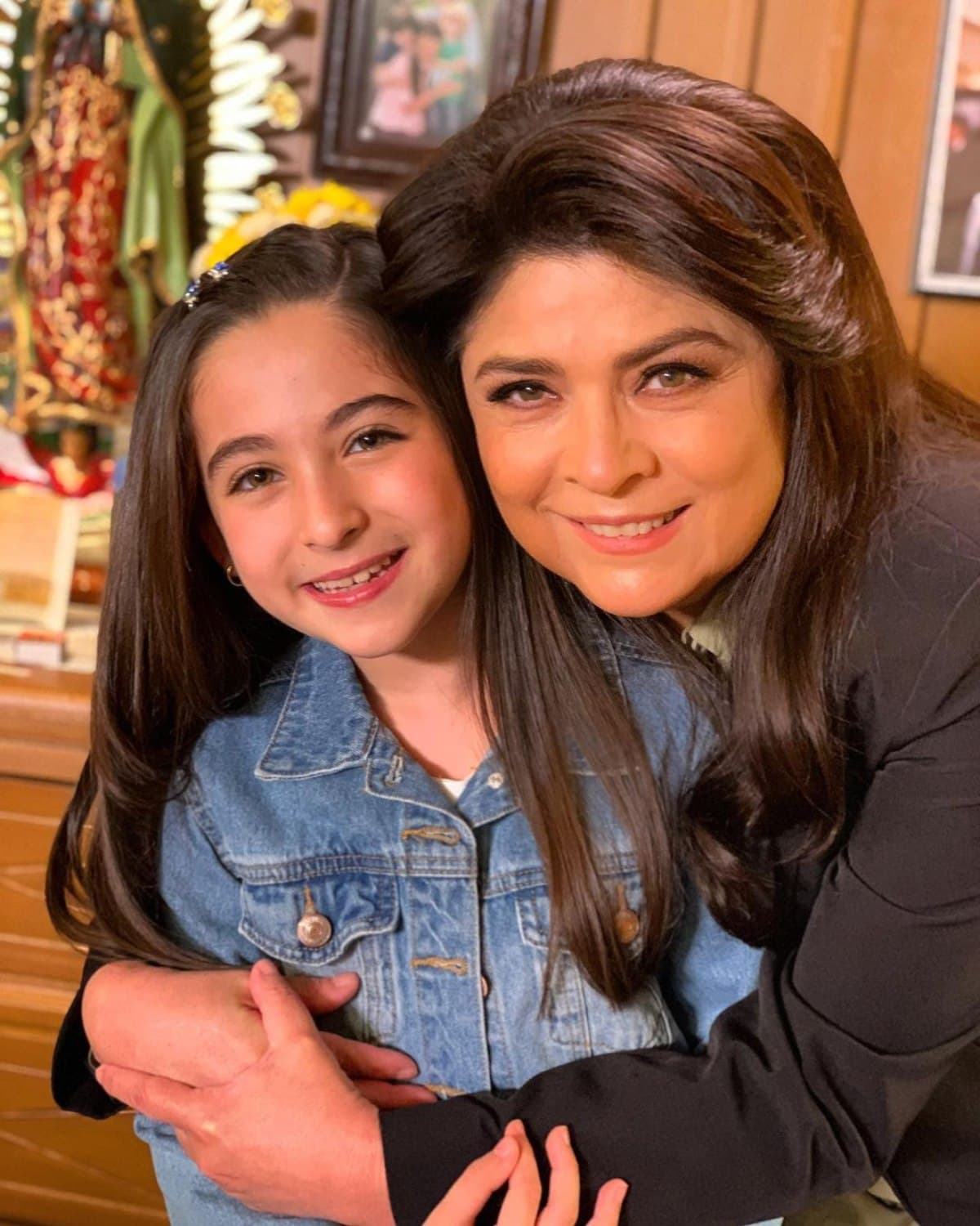 Lara Campos de Corona de Lágrimas tiene 4 hermanos y todos son famosos