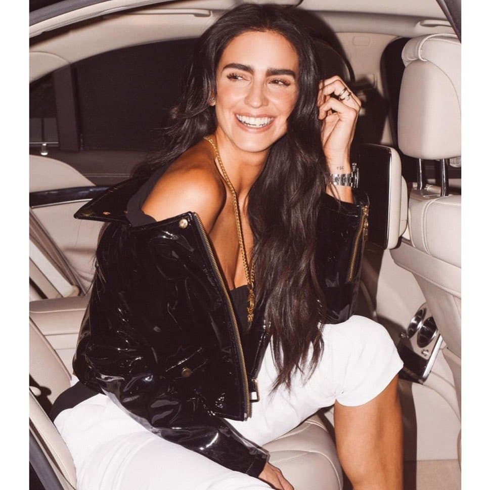 Bárbara de Regil muestra majestuoso árbol de Navidad y dice qué extraña