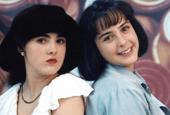 En esta historia de 1994, Mijares interpretó a 'Renata Zamora', hija del matrimonio conformado por 'Aarón Zamora' (Pedro Armendáriz Jr.) e 'Irma de Zamora' (Roxana Chávez), así como hermana de 'Cecilia Zamora', papel de Irán Castillo.