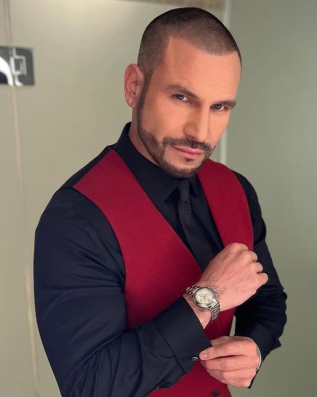 Rafael Amaya reconoce que está enamorado y así habla de su novia