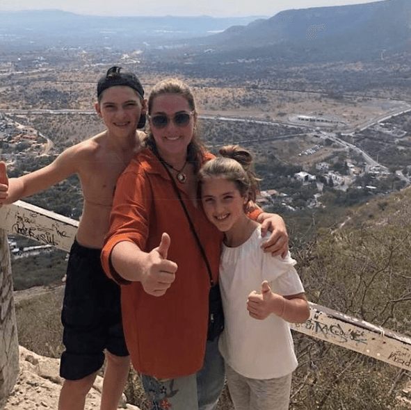 En marzo de 2004, nació Patricio, su primogénito. El joven, quien está por cumplir 17 años, heredó las famosas cejas de su madre.