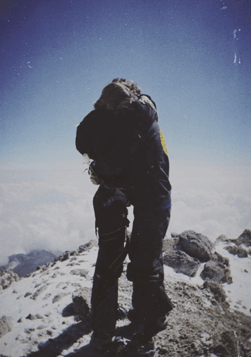 Como parte de una excursión al Pico de Orizaba, la montaña más alta de México, tanto Zurita como Achaga compartieron la experiencia a través de sus respectivas cuentas de Instagram, con imágenes y videos que confirman su amor.