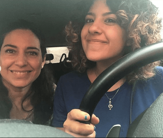 A través de su cuenta oficial de Instagram, la actriz comparte imágenes junto a la joven, quien el próximo 23 de marzo alcanzará la mayoría de edad.