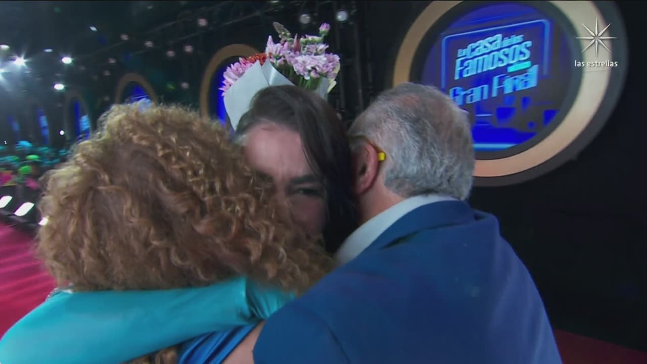 Karime Pindter fue recibida por sus padres tras salir de 'La Casa de los Famosos México'