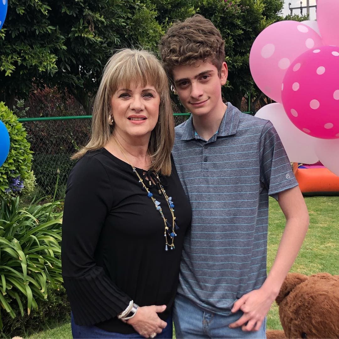 Hijo de Erika Buenfil cuestiona a la actriz: '¿Soy producto de una equivocación?'