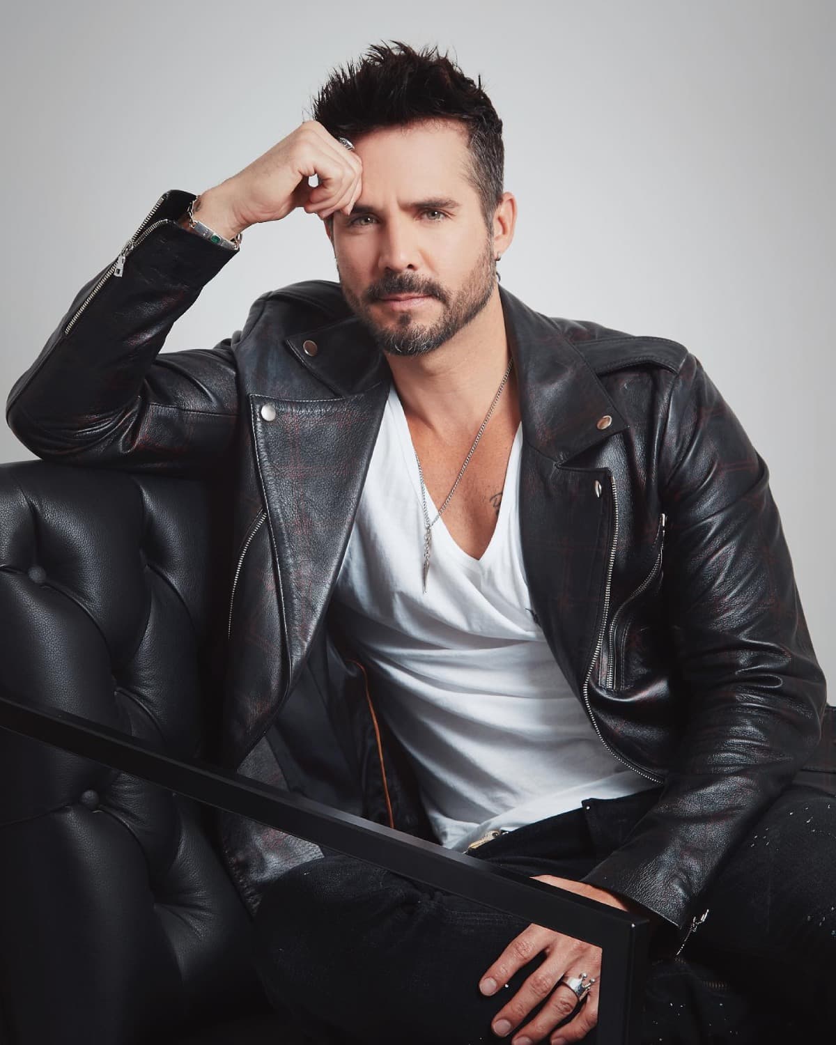 El actor le dio el último adiós a su mascota, de quien compartió fotos inéditas