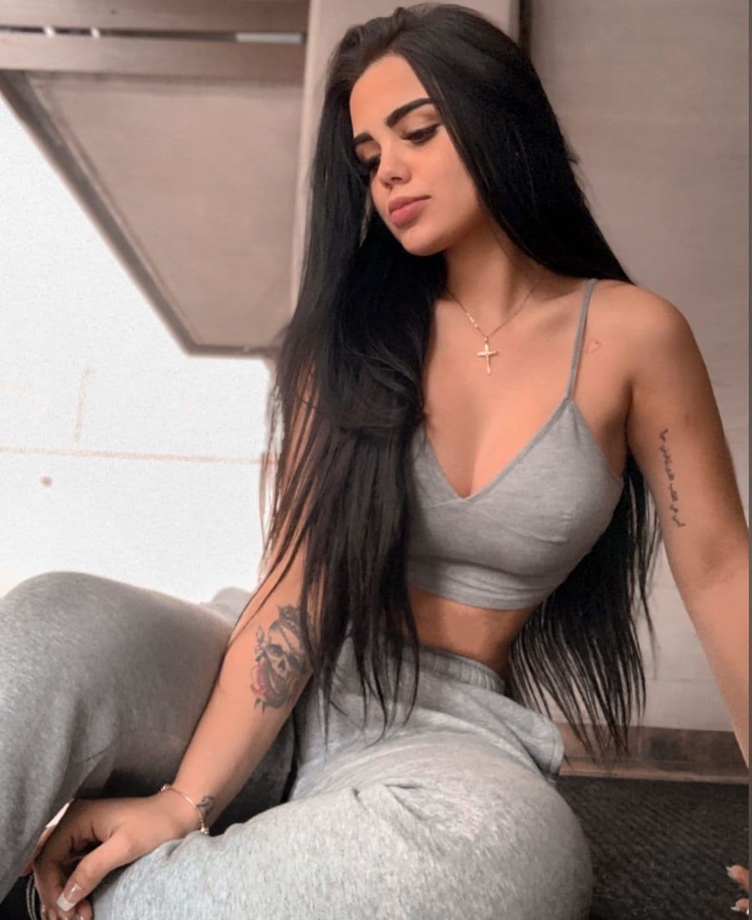 Ahora, la joven tiene 17 años y además de ser actriz, es modelo. Ha participado en proyectos como ‘La Rosa de Guadalupe’, ‘La fuerza del destino’ y cuenta con más de 249 mil seguidores tan solo en Instagram.