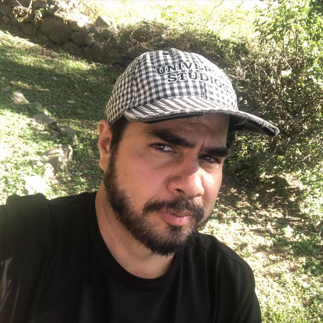 Sin embargo, hace unos meses el actor sufrió un fuerte accidente al caer de un segundo piso, una altura de casi siete metros.