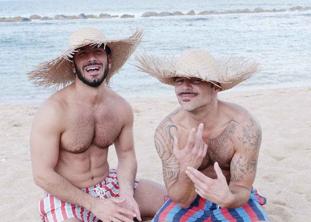 “El hombre de mis sueños”, fue la frase que escribió Jwan Yosef como pie de tres fotografías que posteó en su cuenta de Instagram.