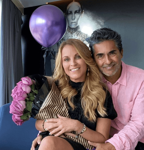 Luego de separarse de Fernanda Rodríguez en octubre de 2019, su exesposa y madre de sus dos hijas Camila y Roberta, Raúl "El Negro" Araiza ha vuelto a creer en el amor al lado de la psicóloga María Amelia Aguilar, quien también forma parte del matutino.
