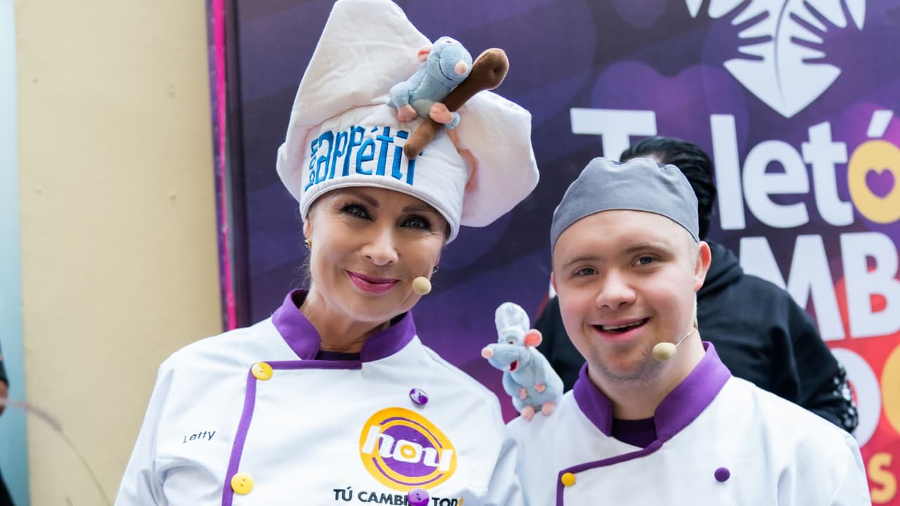 Lety Calderón y su hijo Luciano en Teletón 2025.