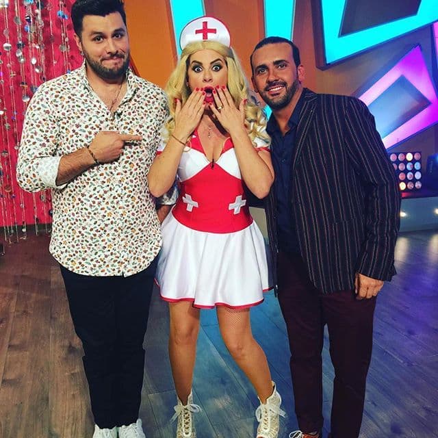 Y también se vistió como una sexy enfermera.