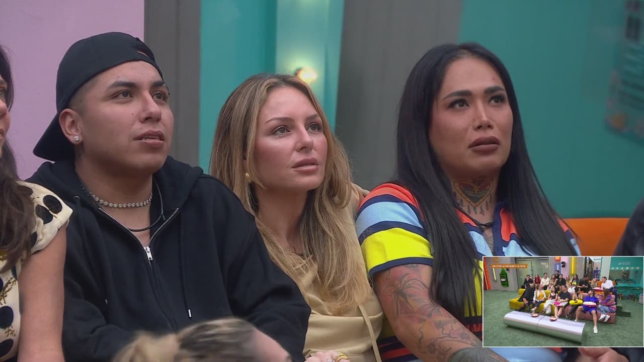 Karina Torres desobedece a La Jefa y la cachan; con voz entrecortada, le pide disculpas