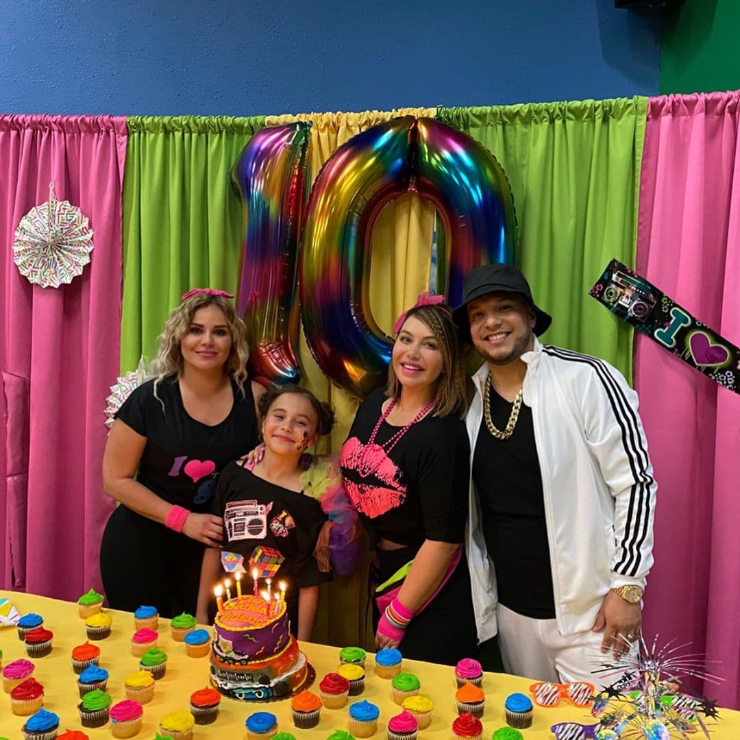Chiquis Rivera y Claudia Galván se encuentran para celebrar el cumpleaños de Victoria, hija de Lorenzo Méndez.