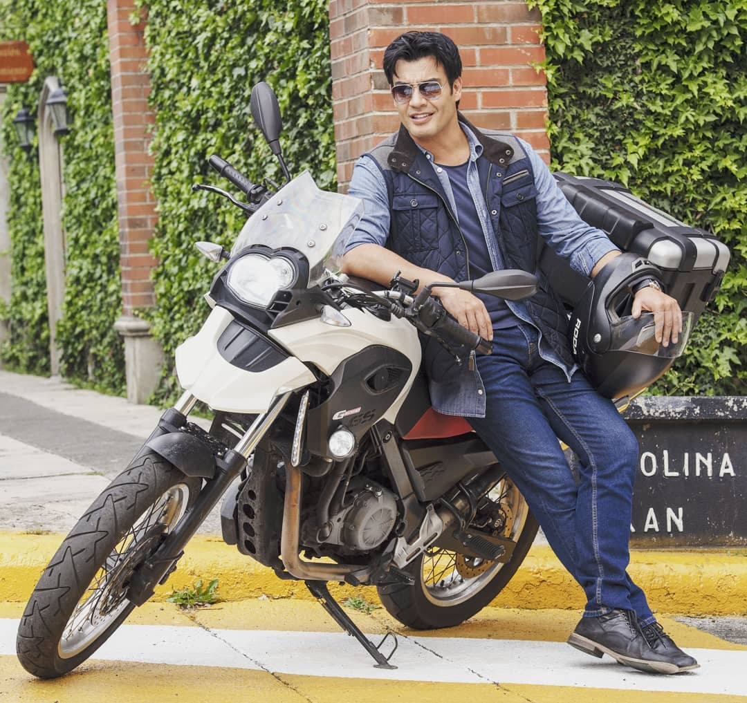 Andrés Palacios, 10 datos curiosos de este guapo actor