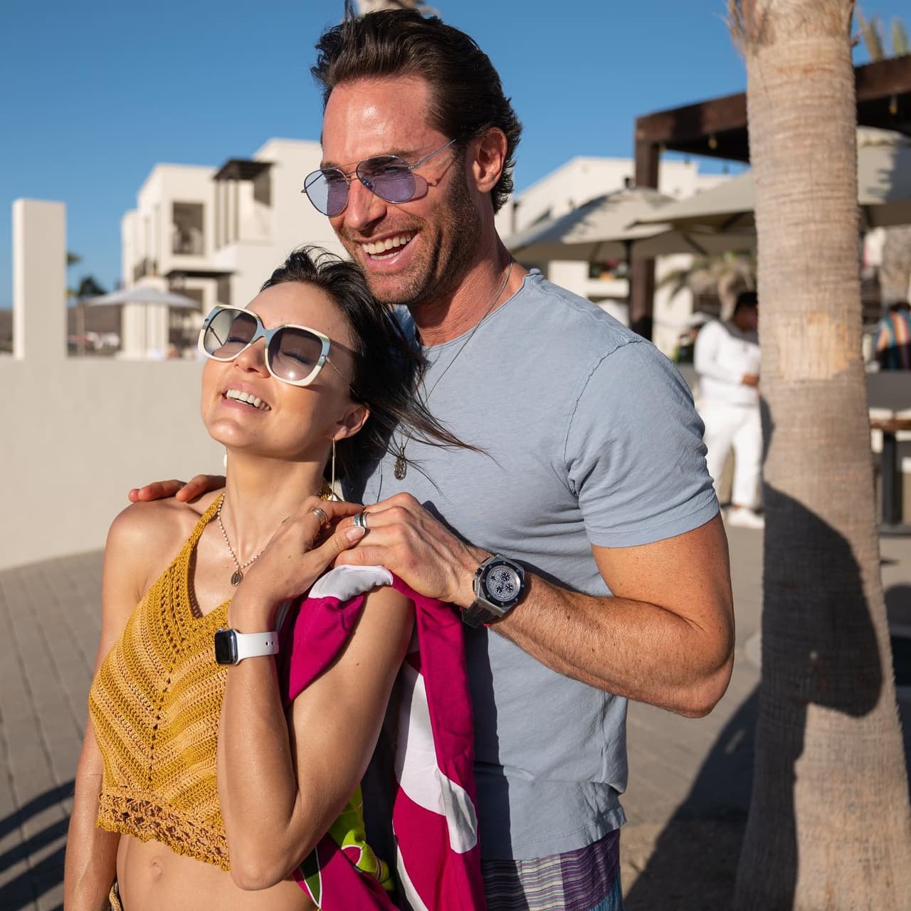 Angelique Boyer viaja a Francia con Sebastián Rulli