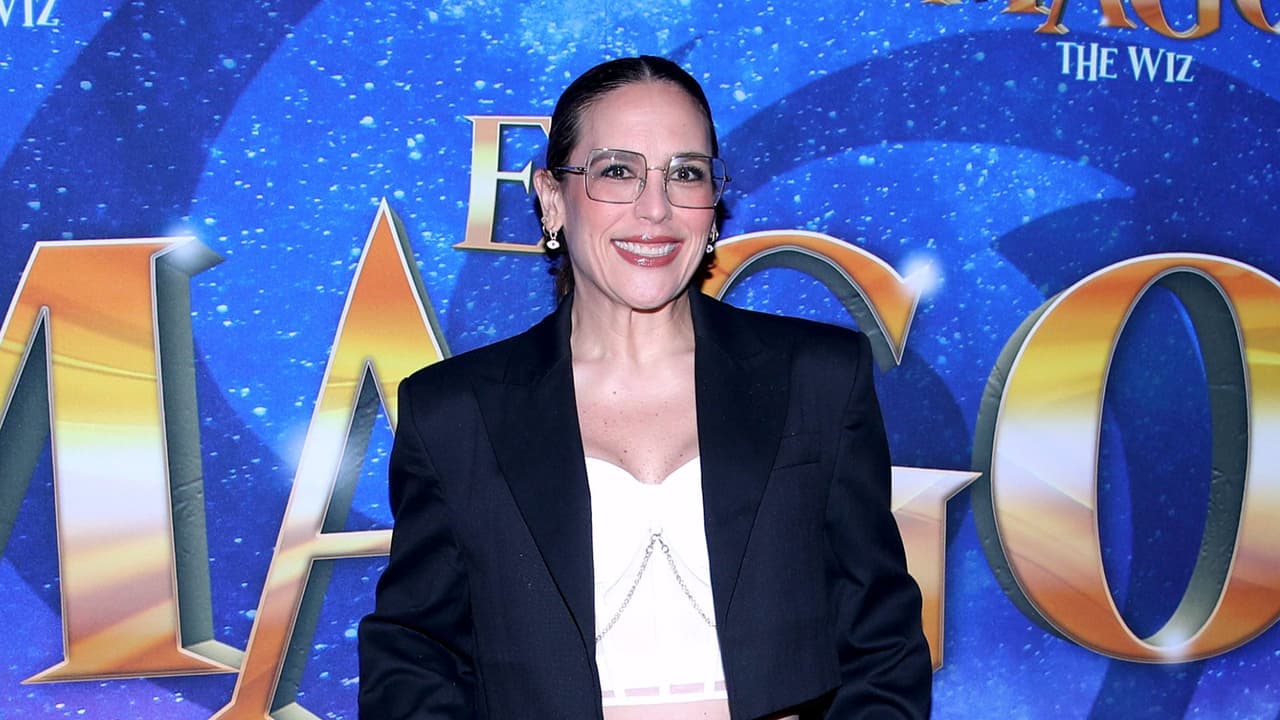 Angélica Vale reacciona a los rumores sobre su divorcio en su programa de radio