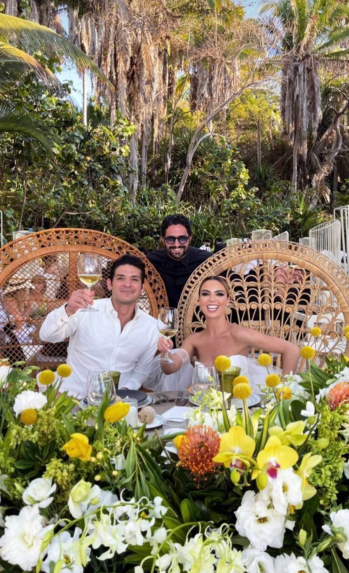 Mariana Torres se casó con Jonathan Nienow.