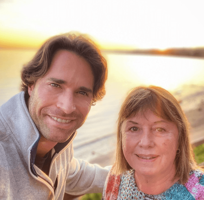 Y es que, Rulli viaja con frecuencia a España, país donde residen sus padres desde hace varios años, así como parte de su familia.