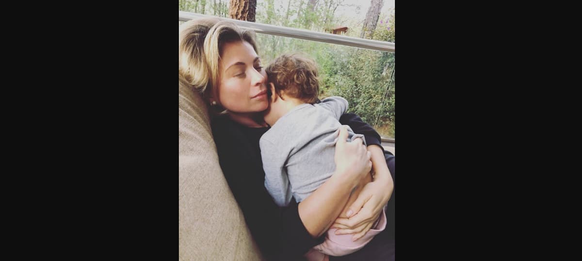 Los fans de la actriz le han pedido en distintas fotografías que presume a quién se parecen los pequeños, si a ella o a su esposo Emiliano Salinas.