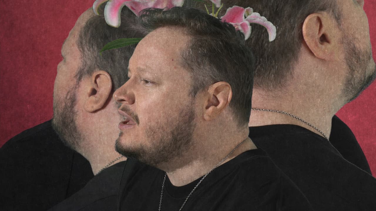 Leonel García en el video del tema 'Tu amor se esconde'